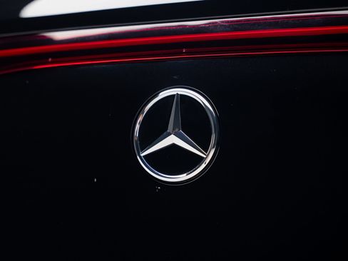 Used 2023 Mercedes-Benz EQE 350+ 4MATIC SUV image 31