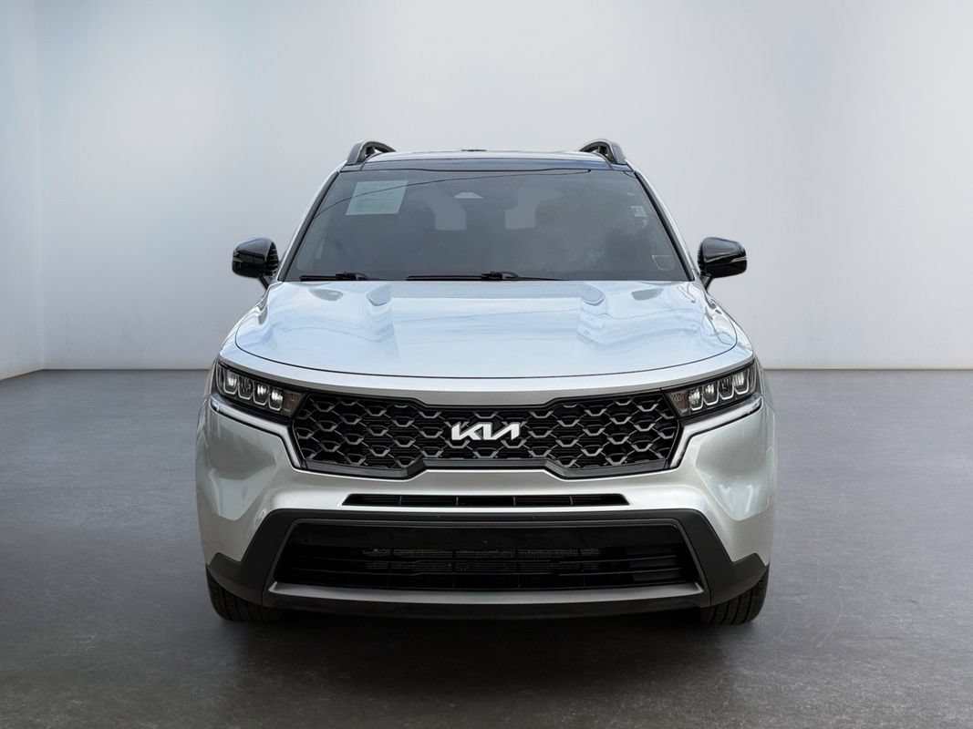 Used 2022 Kia Sorento S w/ Panoramic Sunroof Package AWD/4WD image 2