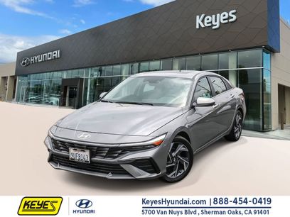 Certified 2025 Hyundai Elantra SEL w/ Cargo Package