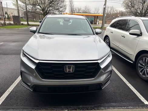 Used 2023 Honda CR-V LX image 4
