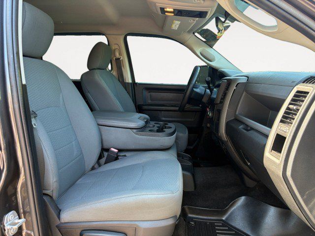 Used 2017 RAM 2500 Tradesman w/ Chrome Appearance Group AWD/4WD image 8
