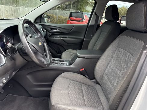 Used 2022 Chevrolet Equinox LT FWD image 9
