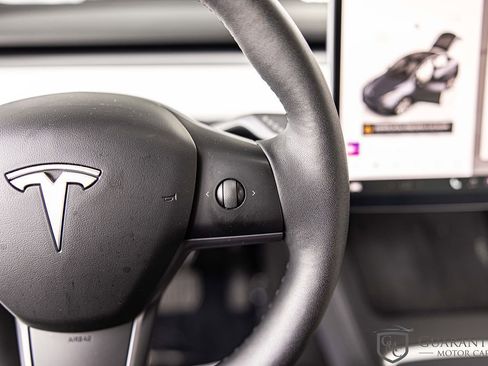 Used 2023 Tesla Model Y Long Range AWD/4WD image 25