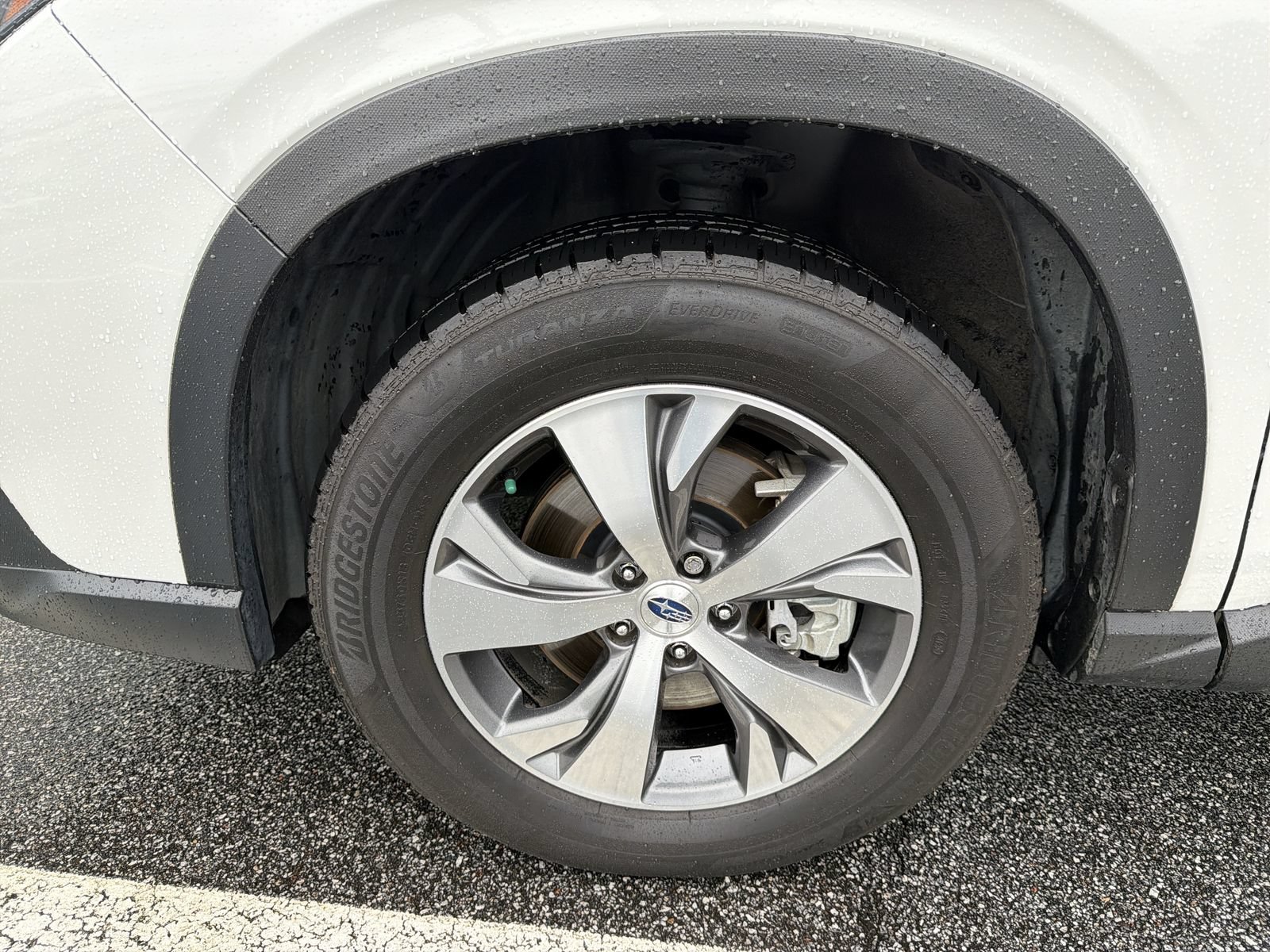 Certified 2024 Subaru Ascent Premium w/ Convenience Package AWD/4WD image 3