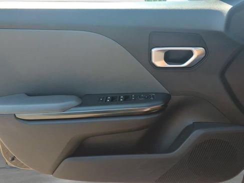 Used 2025 Kia K4 FWD image 16