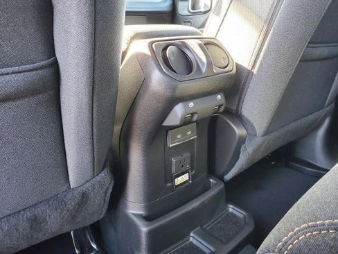 Used 2025 Jeep Wrangler Sahara w/ Safety Group image 24