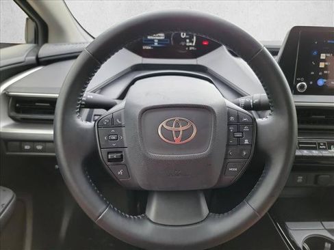 Used 2024 Toyota Prius LE FWD image 17