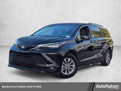 Used 2025 Toyota Sienna XLE