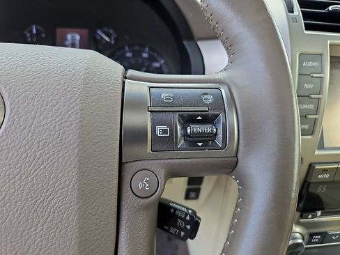 Used 2015 Lexus GX 460 w/ Premium Package AWD/4WD image 24