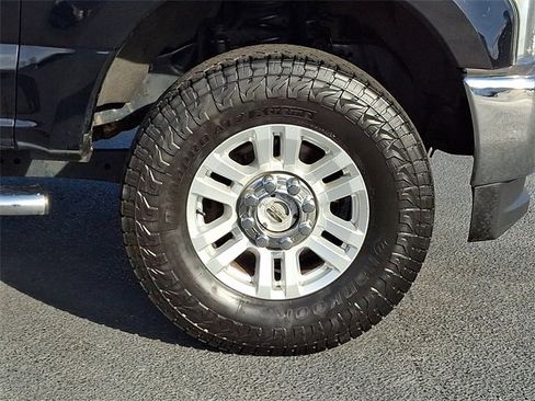 Used 2018 Ford F250 XLT image 12