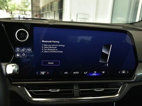 Used 2025 Chevrolet Equinox EV LT image 31