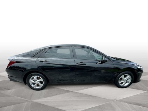 Used 2023 Hyundai Elantra SE FWD image 9