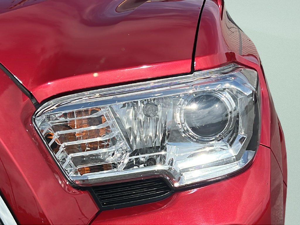 Used 2023 Toyota Tacoma SR5 RWD image 22