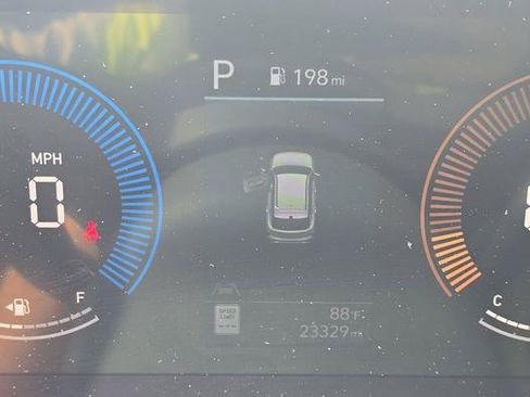 Used 2024 Hyundai Kona SEL FWD image 7