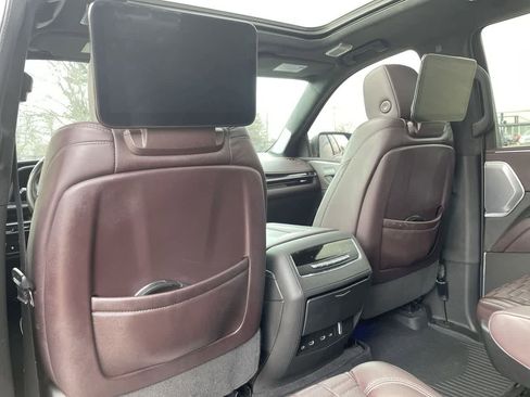 Used 2024 Cadillac Escalade V w/ Heavy-Duty Trailer Package image 21