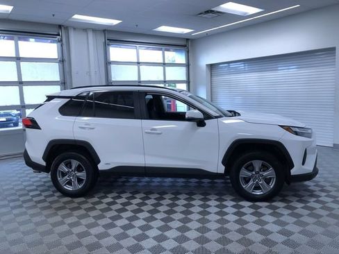 Certified 2025 Toyota RAV4 XLE AWD/4WD image 35
