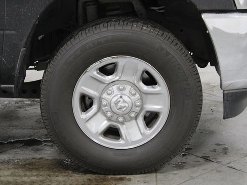 Used 2022 RAM 2500 Tradesman image 12