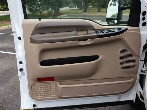 Used 2001 Ford F450 image 24