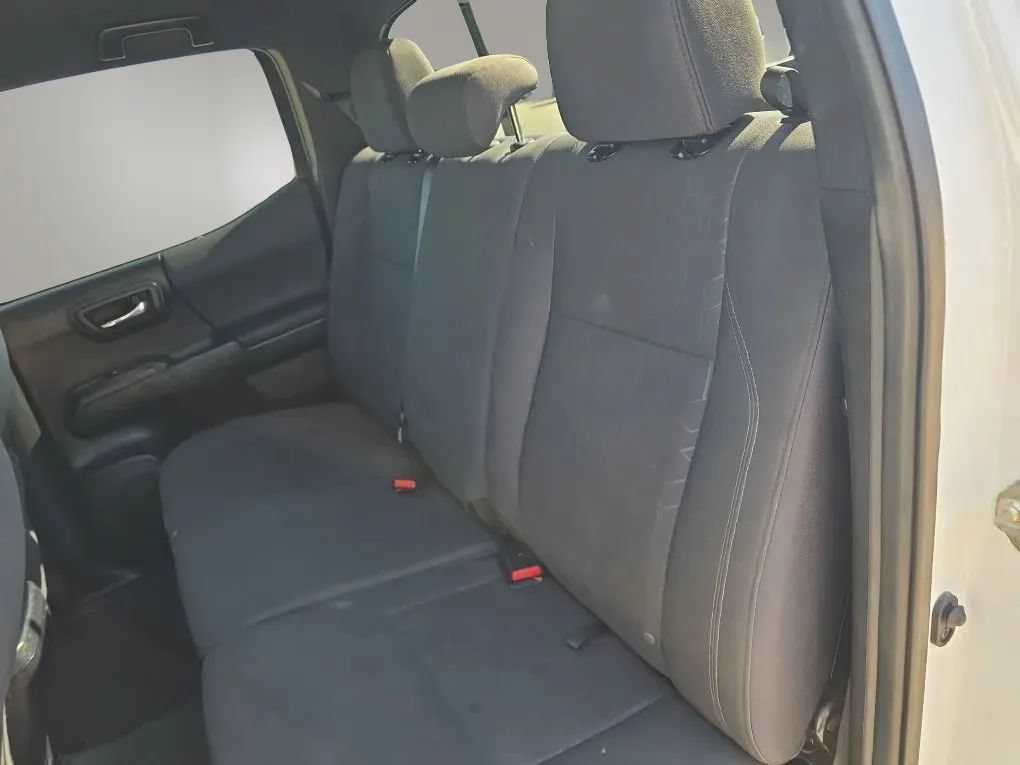 Used 2017 Toyota Tacoma TRD Off-Road w/ Tow Package RWD image 38