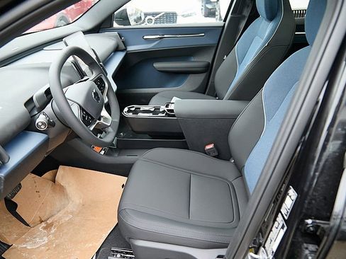 New 2026 Volvo EX30 Plus w/ Protection Package image 11