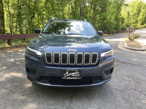 Used 2020 Jeep Cherokee Latitude w/ Cold Weather Group FWD image 3