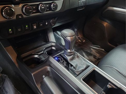 Certified 2023 Toyota Tacoma Limited w/ Nightshade Package image 15