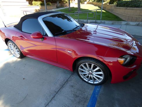 Used 2018 FIAT 124 Spider Lusso w/ Convenience Group image 57