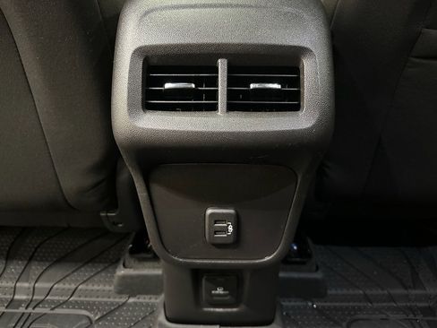 Certified 2024 Chevrolet Equinox LT image 30