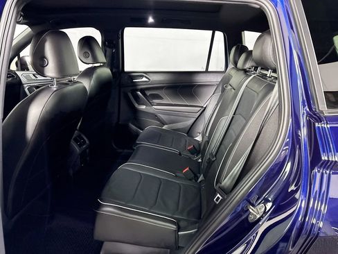 Used 2022 Volkswagen Tiguan SEL R-Line image 21