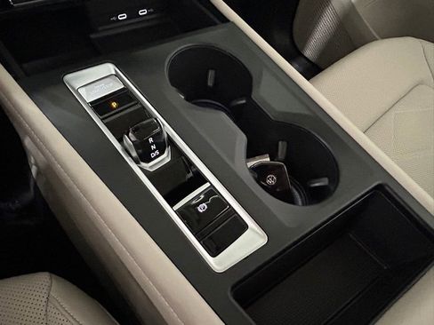 Used 2024 Volkswagen Atlas SE image 22