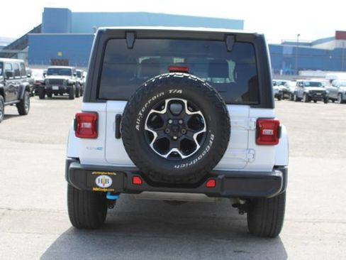 Used 2023 Jeep Wrangler Unlimited Sahara w/ Cold Weather Group AWD/4WD image 4