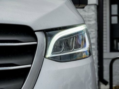 Used 2025 Mercedes-Benz Sprinter 2500 image 6