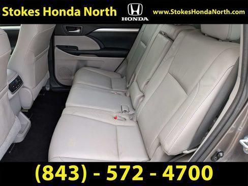 Used 2015 Toyota Highlander XLE FWD image 20