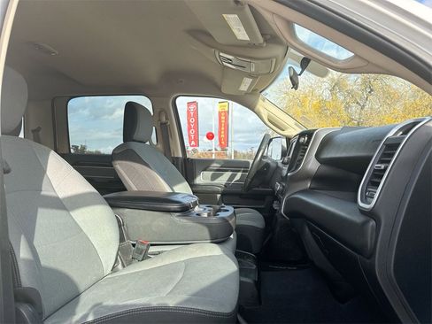 Used 2019 RAM 2500 Big Horn image 31