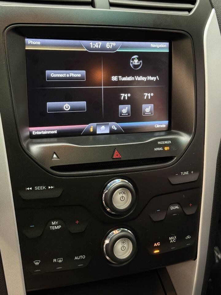 Used 2014 Ford Explorer XLT w/ Equipment Group 202A AWD/4WD image 19