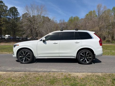 Used 2022 Volvo XC90 T6 Momentum w/ Advanced Package image 13