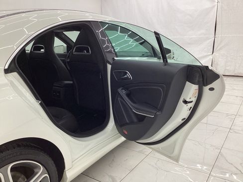 Used 2014 Mercedes-Benz CLA 250 4MATIC image 23