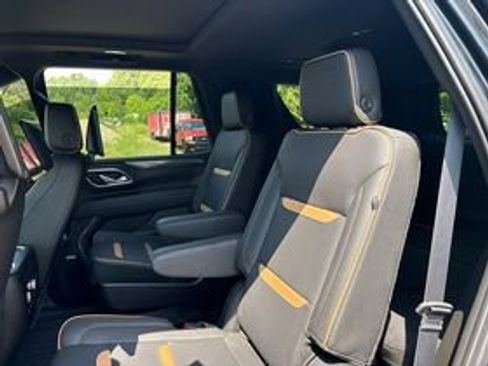 Used 2021 GMC Yukon AT4 w/ Rear Media and Nav Package AWD/4WD image 10