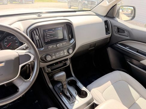 Used 2020 Chevrolet Colorado W/T w/ WT Convenience Package RWD image 25