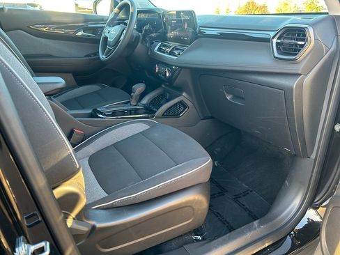 Used 2025 Chevrolet TrailBlazer LT image 26