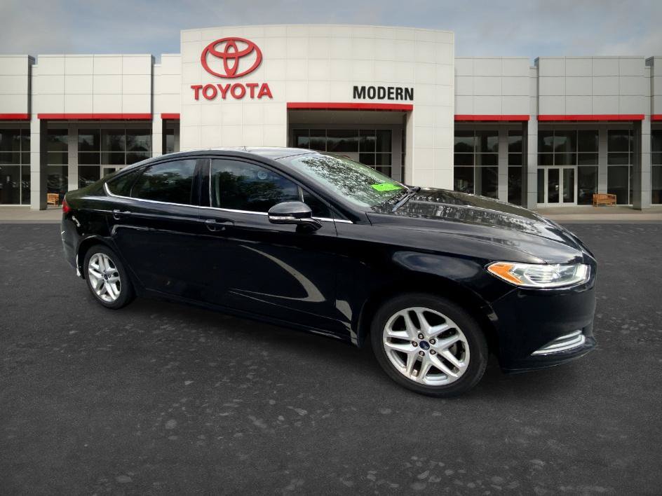 Used 2016 Ford Fusion SE FWD image 25