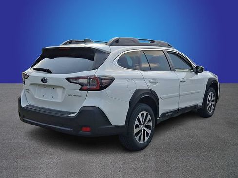 Used 2024 Subaru Outback Premium AWD/4WD image 4
