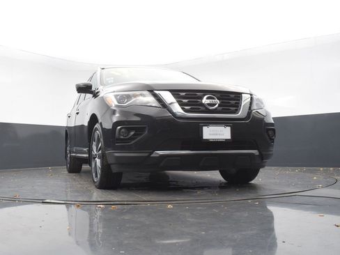 Used 2017 Nissan Pathfinder Platinum w/ Cargo Package image 45
