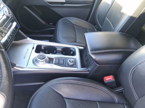 Used 2022 Ford Explorer Limited w/ Equipment Group 301A image 13