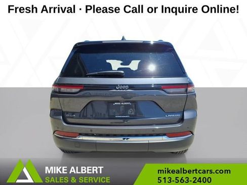 Used 2023 Jeep Grand Cherokee Laredo AWD/4WD image 6