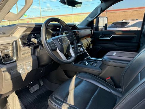 Used 2025 GMC Sierra 2500 Denali w/ Denali Reserve Package AWD/4WD image 10
