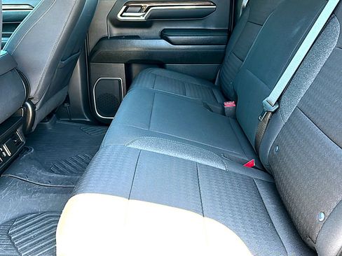 Used 2023 Chevrolet Silverado 1500 LT w/ Z71 Off-Road Package AWD/4WD image 18