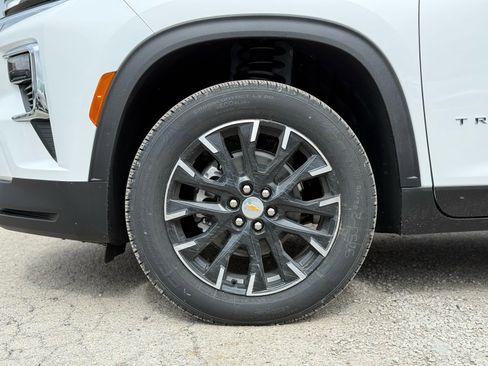 New 2026 Chevrolet Traverse LT image 4