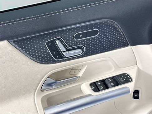 Certified 2024 Mercedes-Benz GLA 250 image 23
