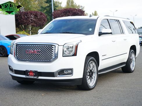 Used 2015 GMC Yukon XL Denali w/ Touring Package image 1